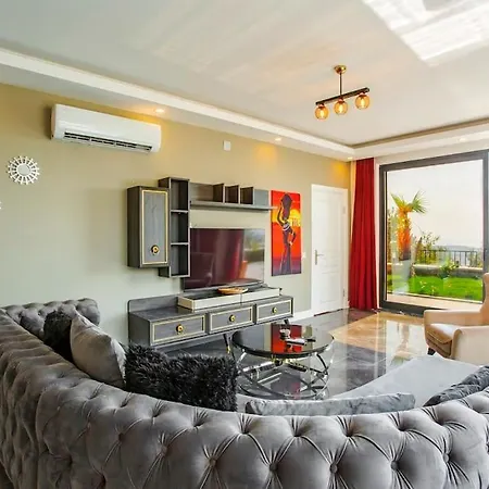 Villa 2+1 Jakuzili - Ic Ve Dis Havuzlu - Korunakli